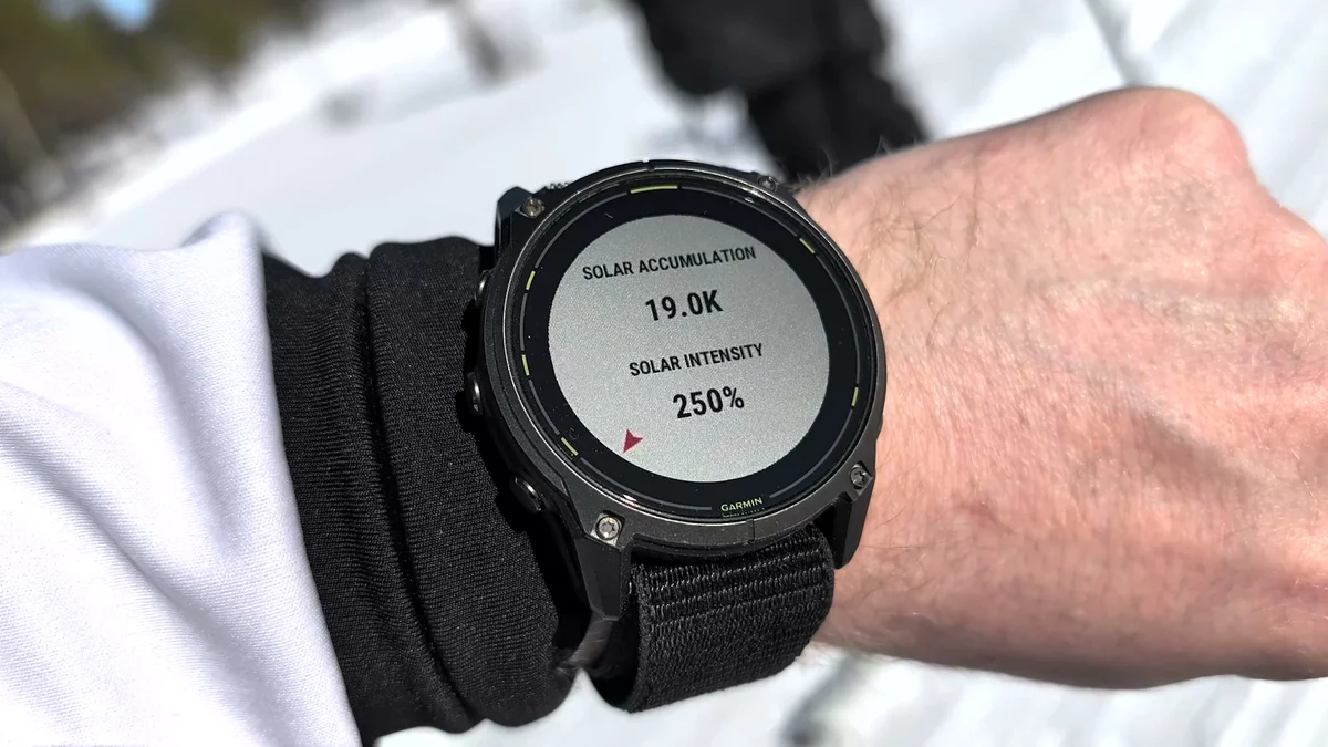 Garmin Enduro 3 solar accumulation screen